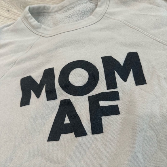 Cool Mom AF sweatshirt & tank top bundle - Picture 11 of 12